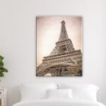 Vintage Eiffeltornet bild. God kvalitet, original, hängde på en vägg ovanför en soffa i ett vardagsrum
