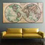 Antik världskarta 1820. God kvalitet, original, hängde på en vägg ovanför en soffa i ett vardagsrum