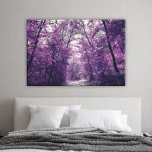 Rosa skogsbild. God kvalitet, original, hängde på en vägg ovanför en soffa i ett hus