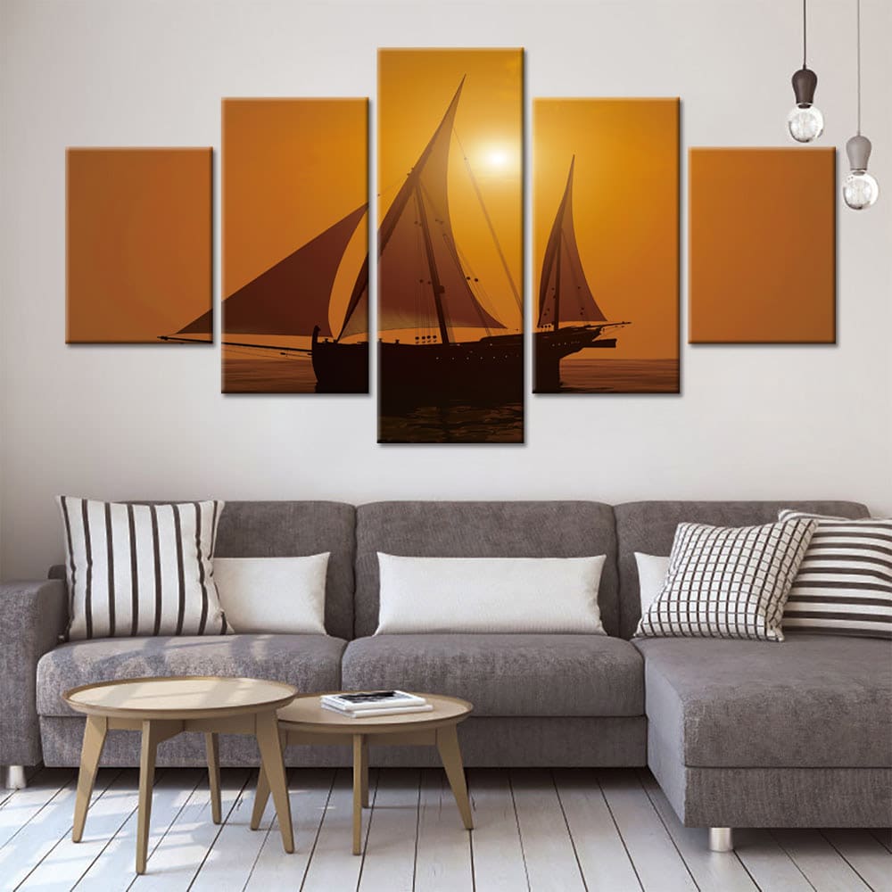 Bild segelbåt orange himmel