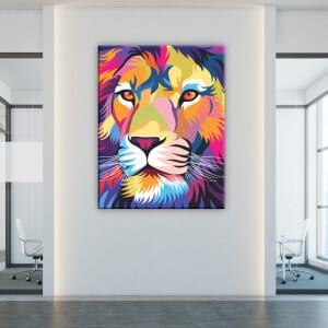Flerfärgad målning med lejonhuvud. 08:37 Original av god kvalitet, hängde på en vägg i ett vardagsrum