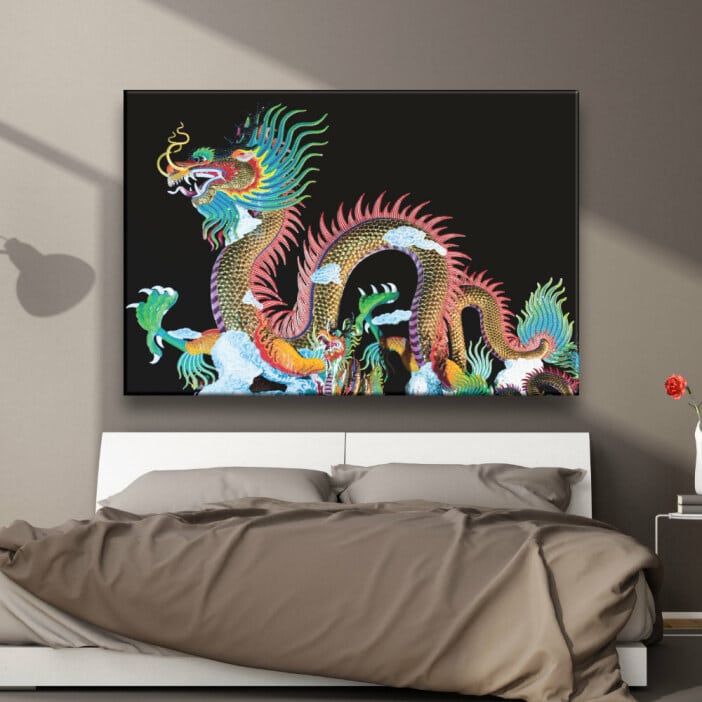 Orientalisk kinesisk drakmålning. God kvalitet, original, hängde på en vägg ovanför en säng i ett hus