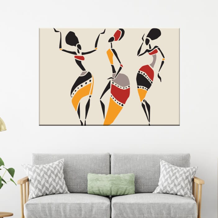 Målning av 3 afrikanska dansare. God kvalitet, original, hängde på en vägg ovanför en soffa i ett vardagsrum