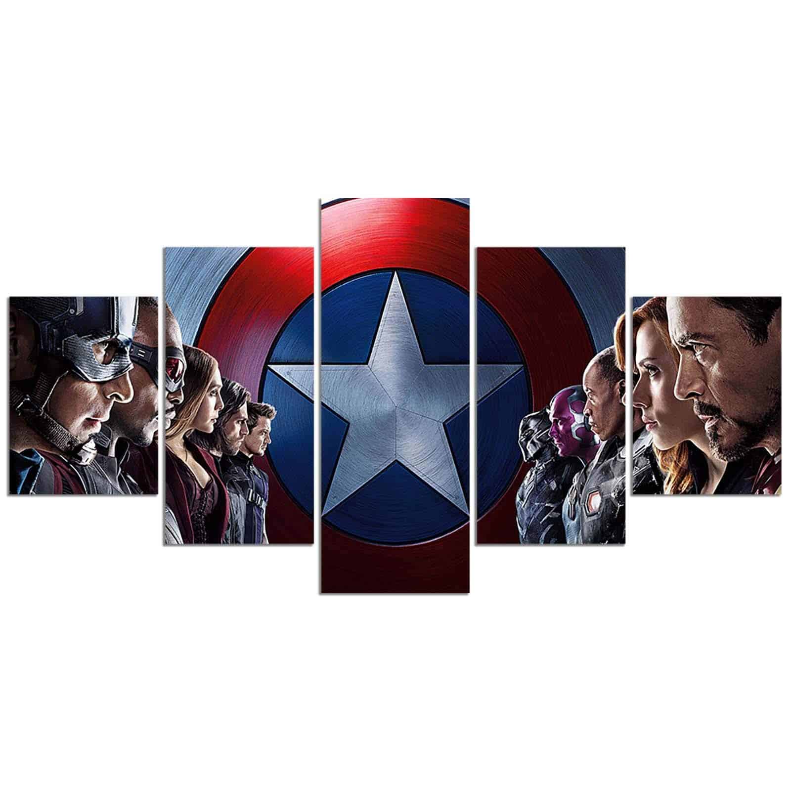på en vit bakgrund, en tavla med 5 delar som föreställer Marvel Avengers-hjältarna uppradade och vända mot varandra, framför Captain Americas chef